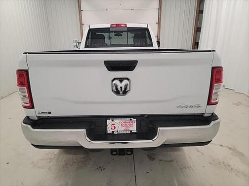 2022 RAM 2500 Tradesman Regular Cab 4x4 8' Box