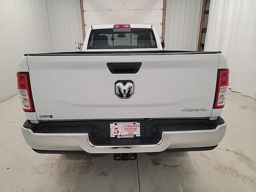2022 RAM 2500 Tradesman Regular Cab 4x4 8' Box