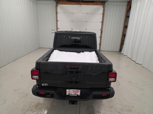 2026 Jeep Gladiator Sport S