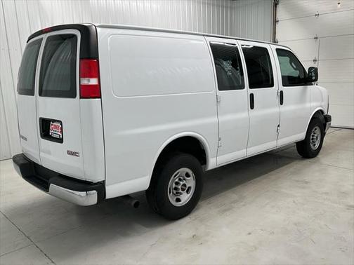 2022 GMC Savana 2500 Work Van