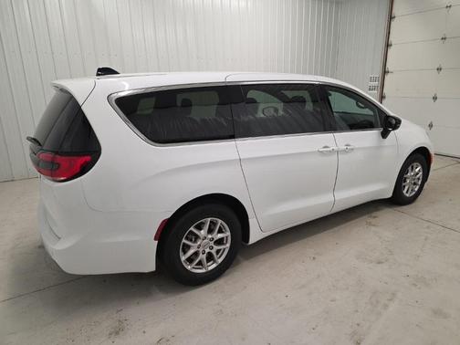 Bright White Clearcoat 2024 Chrysler Pacifica Touring