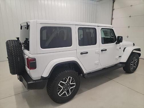 2025 Jeep Wrangler 4-Door Sahara 4x4