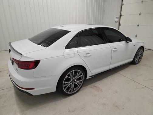 2019 Audi A4 2.0T Prestige