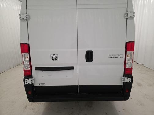 Bright White Clearcoat 2026 RAM ProMaster 3500 High Roof
