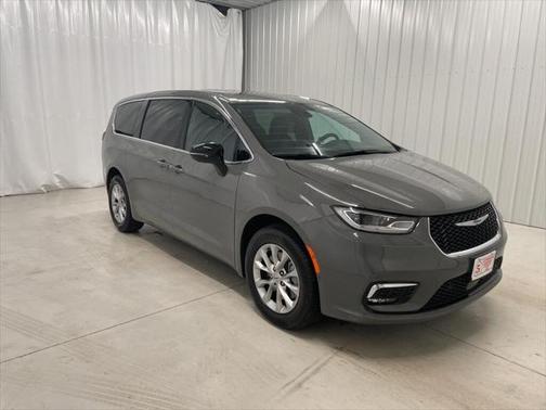 2025 Chrysler Pacifica L