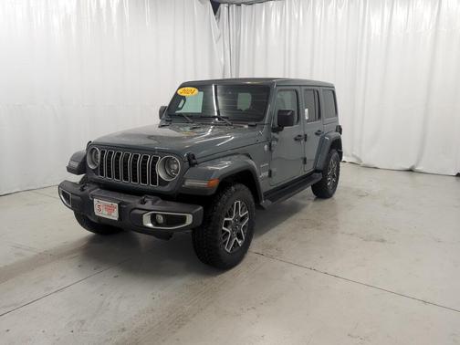 2024 Jeep Wrangler 4-Door Sahara 4x4