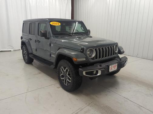 2024 Jeep Wrangler 4-Door Sahara 4x4