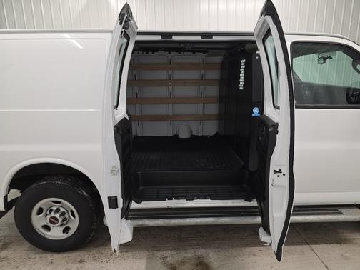 2024 GMC Savana 2500 Work Van