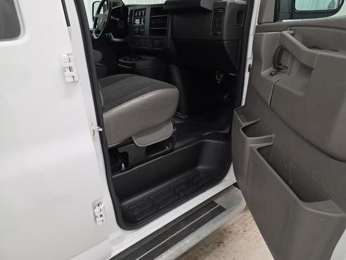 2024 GMC Savana 2500 Work Van
