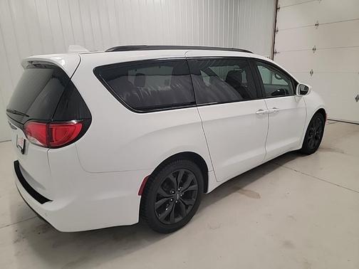 2019 Chrysler Pacifica Touring-L Plus