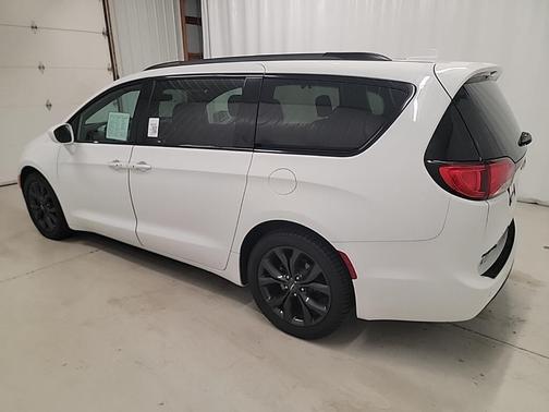 2019 Chrysler Pacifica Touring-L Plus