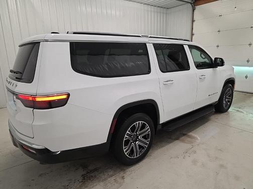 2025 Jeep Wagoneer L Series II 4x4