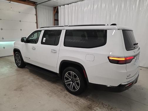 2025 Jeep Wagoneer L Series II 4x4