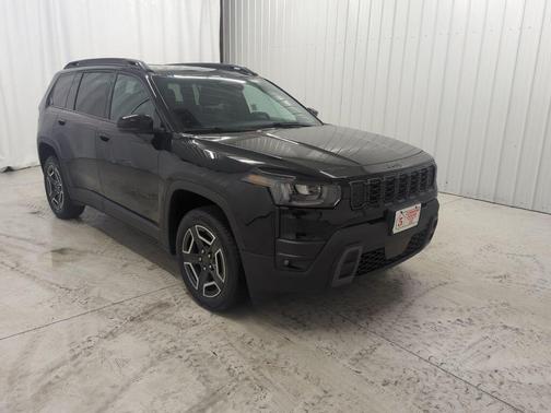 Diamond Black Crystal Pearlcoat 2026 Jeep Cherokee Limited