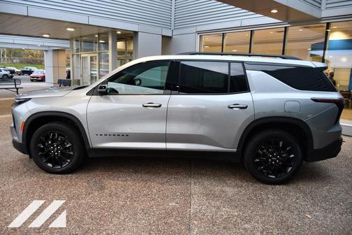2024 Chevrolet Traverse LT