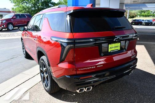 Radiant Red Tintcoat 2026 Chevrolet Traverse High Country