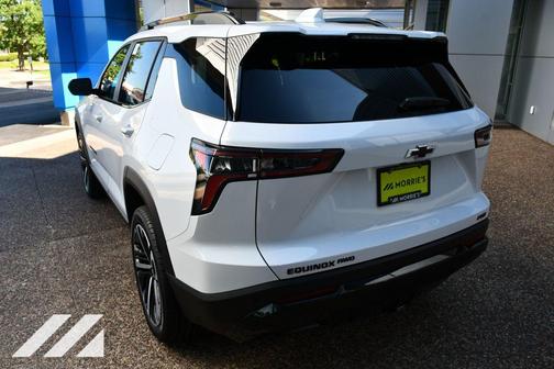 Polar White Tricoat 2026 Chevrolet Equinox AWD RS