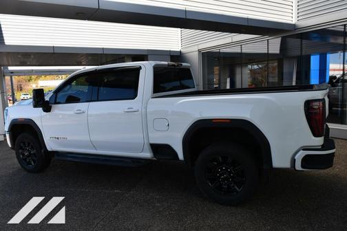 2024 GMC Sierra 2500 AT4