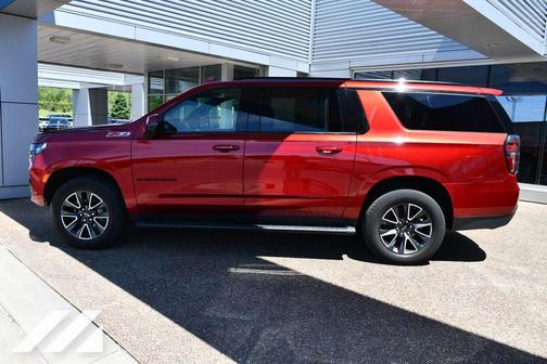 Cherry Red Tintcoat 2022 Chevrolet Suburban 4WD Z71