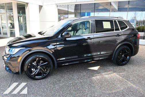 2023 Volkswagen Tiguan 2.0T SE R-Line Black 4MOTION