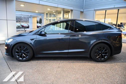 2024 Tesla Model X Long Range