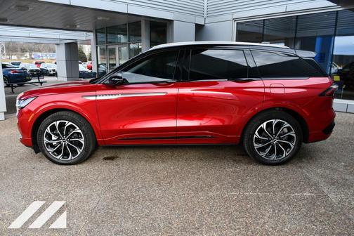 2025 Lincoln Nautilus Reserve