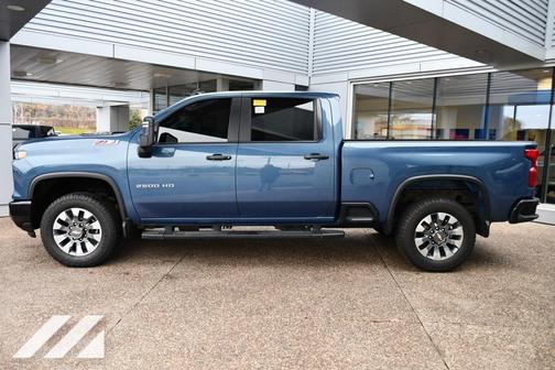 2024 Chevrolet Silverado 2500 Custom