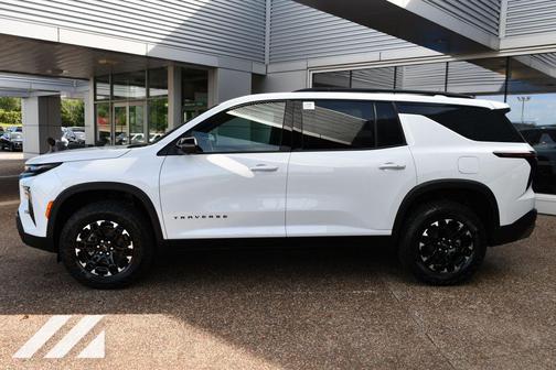 Polar White Tricoat 2027 Chevrolet Traverse AWD Z71