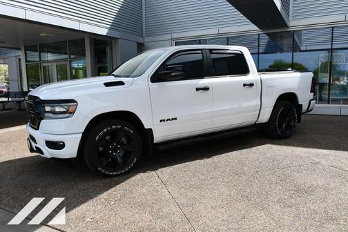 Bright White Clearcoat 2023 RAM 1500 Big Horn/Lone Star