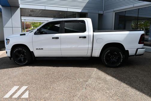 Bright White Clearcoat 2023 RAM 1500 Big Horn/Lone Star