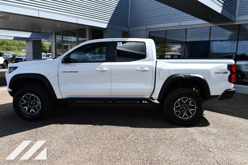 Summit White 2026 Chevrolet Colorado ZR2