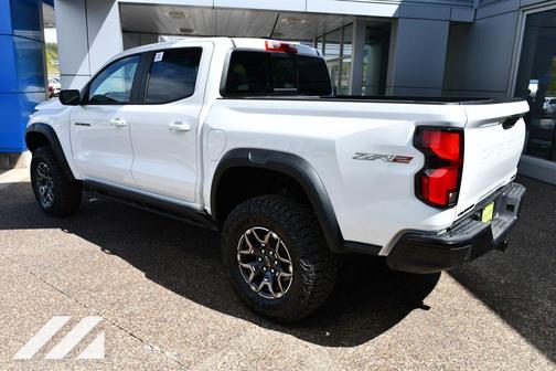 Summit White 2026 Chevrolet Colorado ZR2