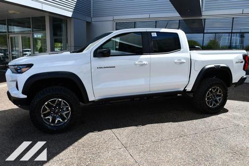Summit White 2026 Chevrolet Colorado ZR2