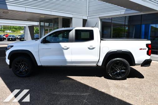 Summit White 2024 Chevrolet Colorado Z71