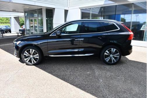 2022 Volvo XC60 B6 Inscription