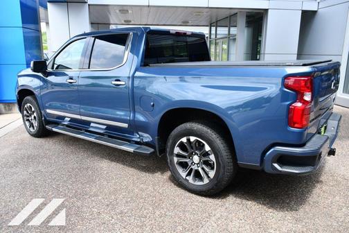 Lakeshore Blue Metallic 2024 Chevrolet Silverado 1500 High Country