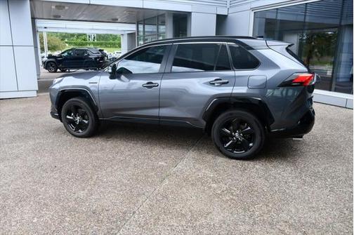 2021 Toyota RAV4 Hybrid SE
