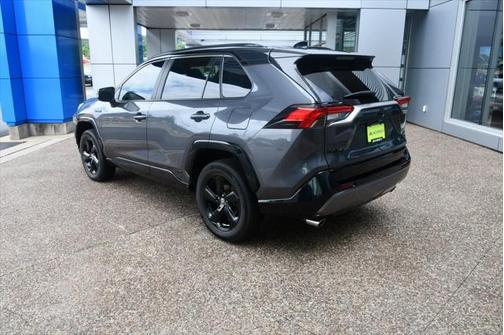 2021 Toyota RAV4 Hybrid SE