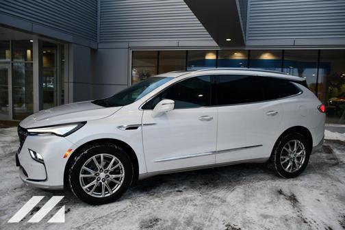 2022 Buick Enclave AWD Essence