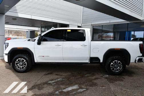 2024 GMC Sierra 2500 AT4