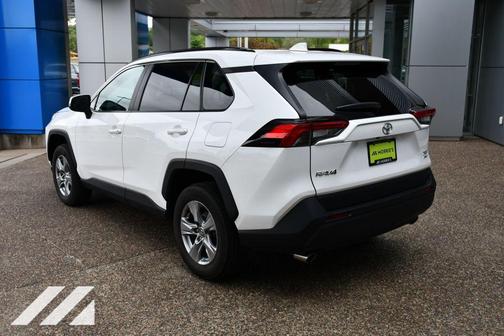 Ice Cap 2024 Toyota RAV4 XLE