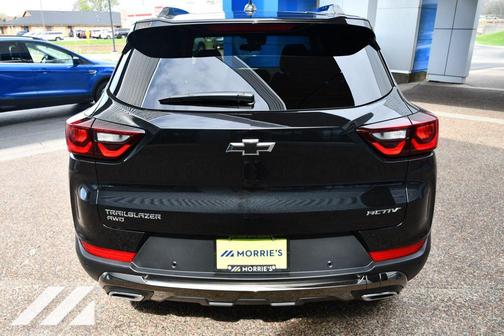 Mosaic Black Metallic 2026 Chevrolet Trailblazer ACTIV