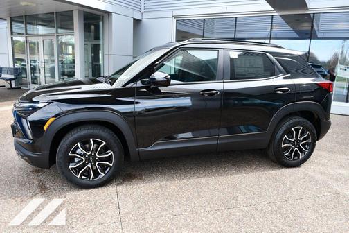 Mosaic Black Metallic 2026 Chevrolet Trailblazer ACTIV