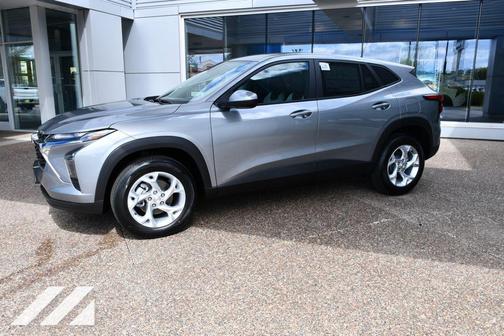 Sterling Gray Metallic 2026 Chevrolet Trax LS