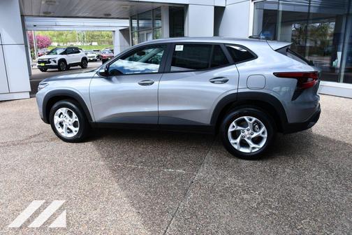 Sterling Gray Metallic 2026 Chevrolet Trax LS