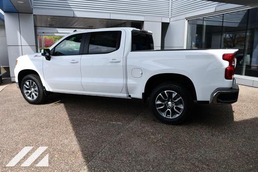 Summit White 2026 Chevrolet Silverado 1500 LT