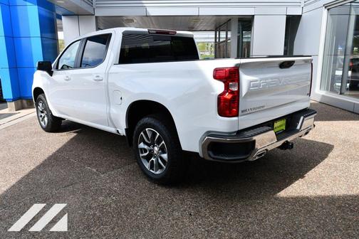 Summit White 2026 Chevrolet Silverado 1500 LT