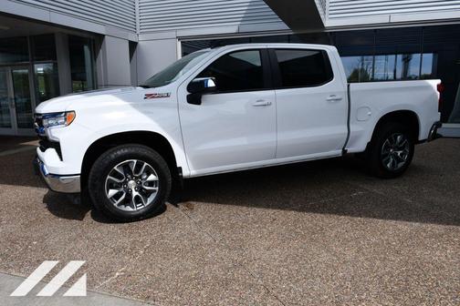 Summit White 2026 Chevrolet Silverado 1500 LT