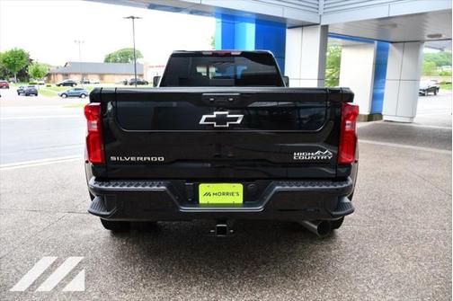 2025 Chevrolet Silverado 3500 High Country