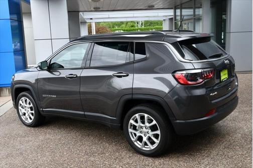 2023 Jeep Compass Latitude Lux